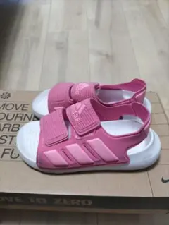 さ*か様 アディダス　アルタスイム 2.0 サンダル キッズ シューズ　ピンク