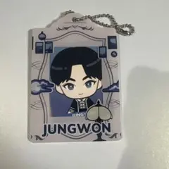 ENHYPEN JUNGWON アクリルキーホルダー ジョンウォン - メルカリ