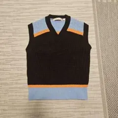 MARNI Vネックニットベスト 黒・青・オレンジ　UNIQLOコラボ
