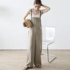 ベージュ ワイドサロペット オーバーオールのサムネイル
