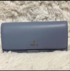 【未使用】フルラ　カメリア　長財布　フラップ　ロゴプレートのサムネイル