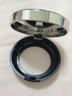 クレ・ド・ポー ボーテ タンプードルクレームエクラ　ケースのみ 旧型