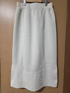 スリット入り スカート