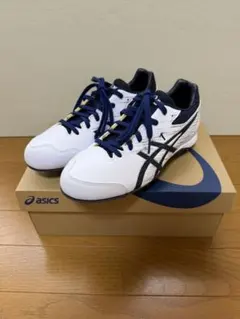 asics スパイク ホワイト/ネイビー モデル1
