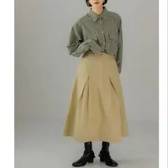 KBF タックミディスカート