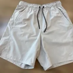 【美品】NIKE メンズ ショートパンツ ライトグレー　S