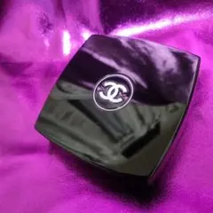 CHANEL アイシャドウ レキャトル オンブリ 226 ティセ　リボリのサムネイル