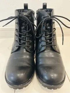 ブラックレースアップブーツ Mサイズ