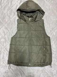 GU フード付オリーブグリーンベスト