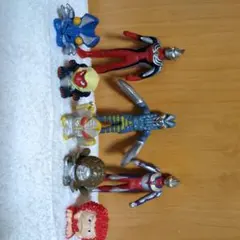 ウルトラマンシリーズ フィギュア 3体+指人形5体セット