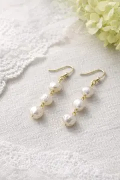 白 淡水パール 3連ピアス｜上品 シンプル 大人可愛い ハンドメイド