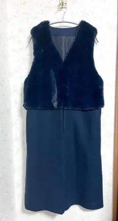 べべ東京　ネイビー ファー付きベスト　ジレ　新品未使用