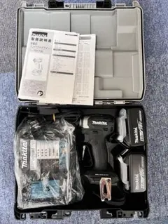 Item thumbnail for item 26b16d78-5bc9-4a10-8ee5-c1f560b1f1dd