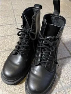 Dr. Martens 1460 MONO ブラック 8ホールブーツのサムネイル