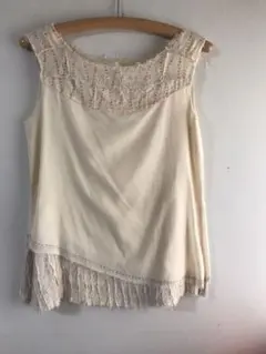 ノースリーブシャツ