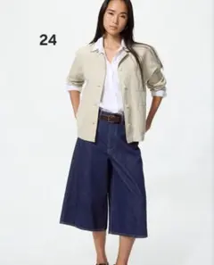 新品未使用　UNIQLO ユニクロ デニムキュロット ネイビーのサムネイル