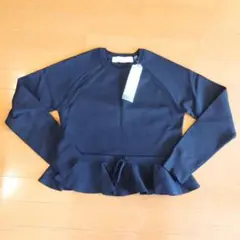 新品未使用　ペプラムニットプルオーバー by rokh +X　GU ネイビー　M