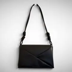 CHARLES&KEITH ミドリ ショルダーバッグ 黒 人気
