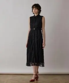 【期間限定】グレースコンチネンタル　フラワーライン刺繍ワンピース