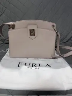Furla ベージュ ショルダーバッグ