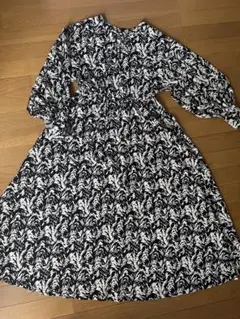 未使用品ナノユニバース ロングワンピース柄ブラック