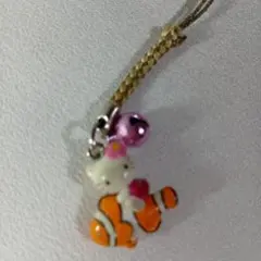 ご当地ハローキティ 沖縄限定　クマノミ キーホルダー 鈴付き　根付け