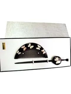 【和装小物】蝶の装飾 櫛とかんざしセット