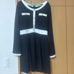 黒の韓国風　きれいめ　長袖　ひざ上ワンピース　ミニスカート　ミニワンピ