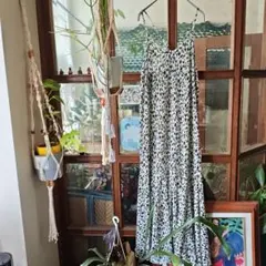 coca キャミワンピース 白黒花柄 ロング丈 onesize