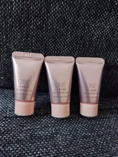 【新品】ONE BY KOSÉ ワンバイコーセー ザリンクレスW 4g×3本