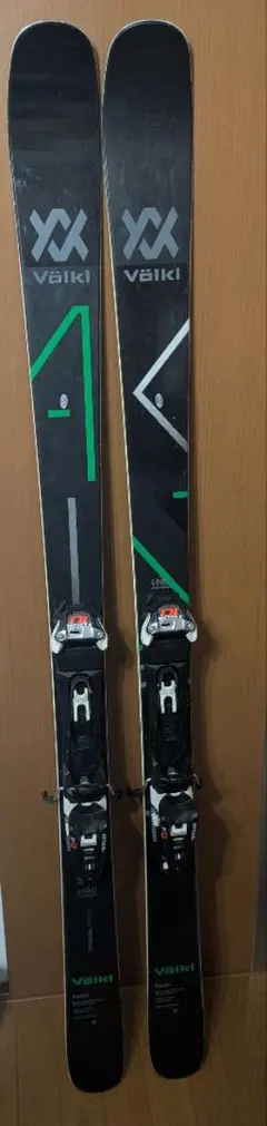 Item thumbnail for item 207cb6a4-f24a-4355-aeaa-27263ccecf2f