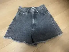 美品　WEGO デニムショートパンツ ブラックデニム　XSのサムネイル