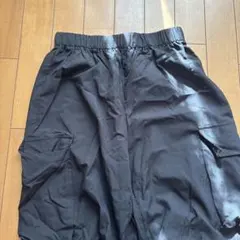 ブラック　カーゴパンツ ゴムウエスト
