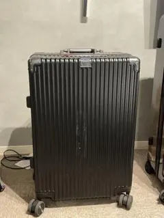 福岡博多手渡しのみ　ブラックキャリーケース 中型