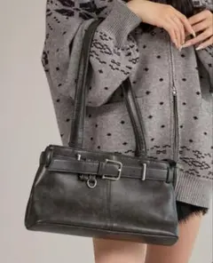 肩掛け可能　ハンドバッグ