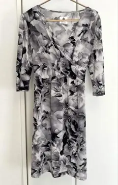 Bon Jeloud 花柄 カシュクールワンピース モノトーン