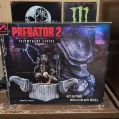 PREDATOR 2 TRIUMPHANT STATUE