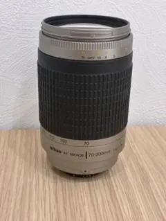 Nikon AF NIKKOR 70-300mm ズームレンズのサムネイル