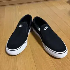 Nike ブラック スリッポン