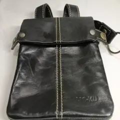 LIN-KU 輪怐 レザースマホショルダーバッグのサムネイル