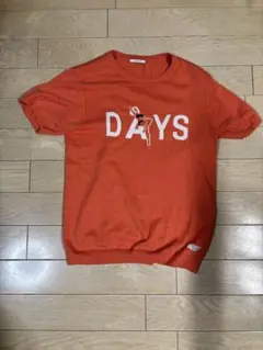 BAYFLOW 半袖カットソー オレンジ DAYSロゴのサムネイル