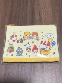 セブンイレブン限定　サンリオキャラクターズポーチ　黄色