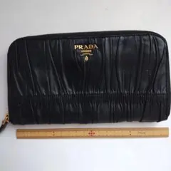 PRADA ブラック レザー 長財布