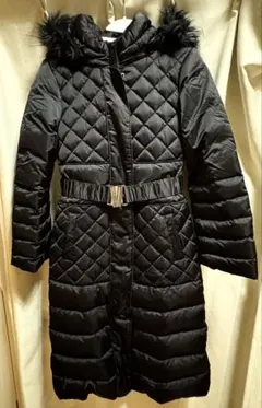 GUESS ロングダウンコート ファー ダイヤ柄 ブラック XSサイズのサムネイル