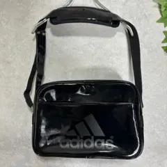 アディダス　エナメルスポーツショルダーバック　ブラック　スポーツ　部活　学校