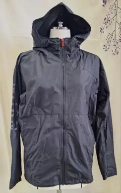 adidas　climastorm　ナイロンジャケット　ブラック　薄手 メンズ