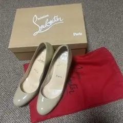 Christian Louboutin パンプス ベージュ 37.5のサムネイル