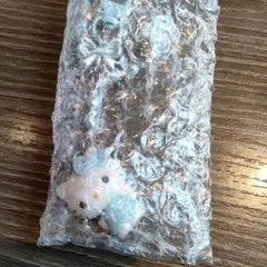サンリオ　ハローキティ ミニチュアキルト　シークレットキーホルダー ブルー