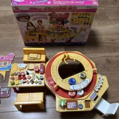 リカちゃん人形と回転寿司セット