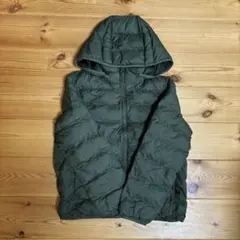 ユニクロ ライトウォームパデットパーカー　140cm